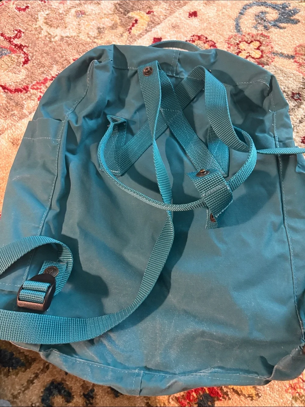 Fjallraven Kånken Mini Backpack in Chest Green with Red Logo